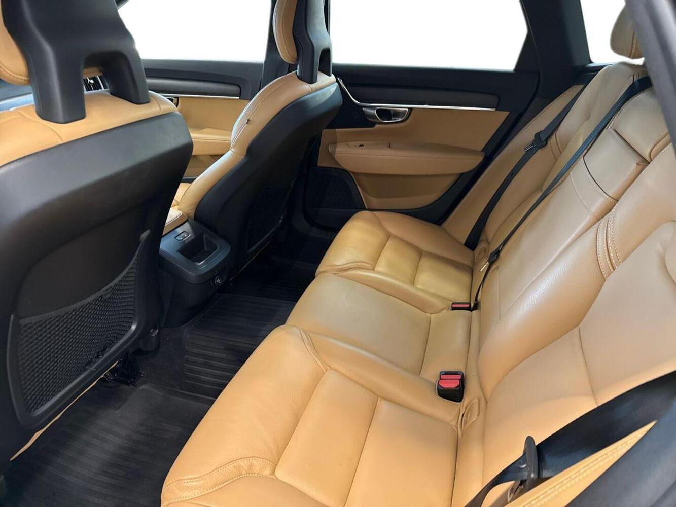Volvo V90 Cross Country vaihtoauto