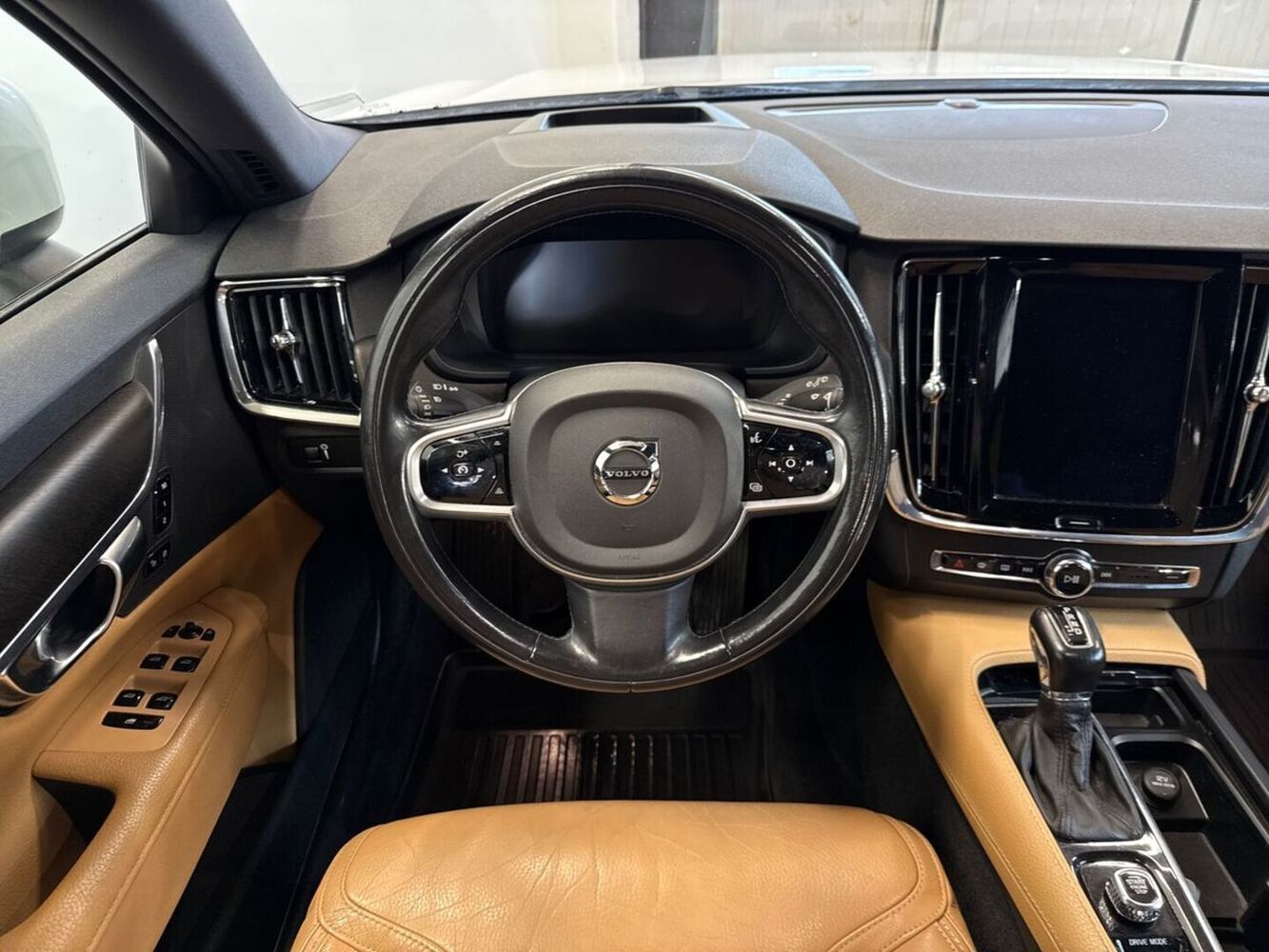 Volvo V90 Cross Country vaihtoauto
