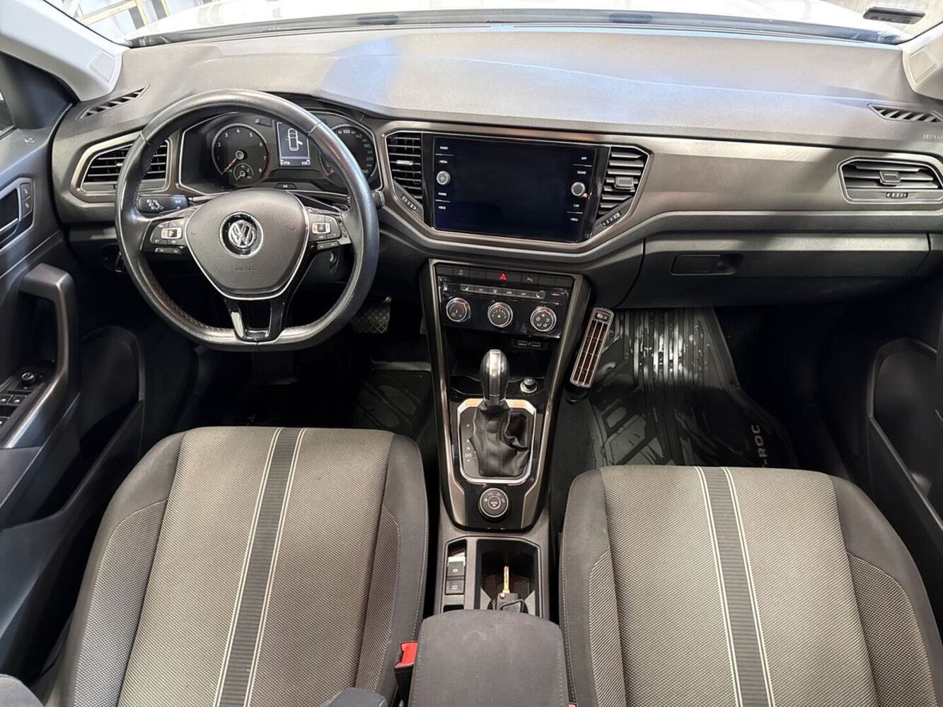 Volkswagen T-Roc vaihtoauto