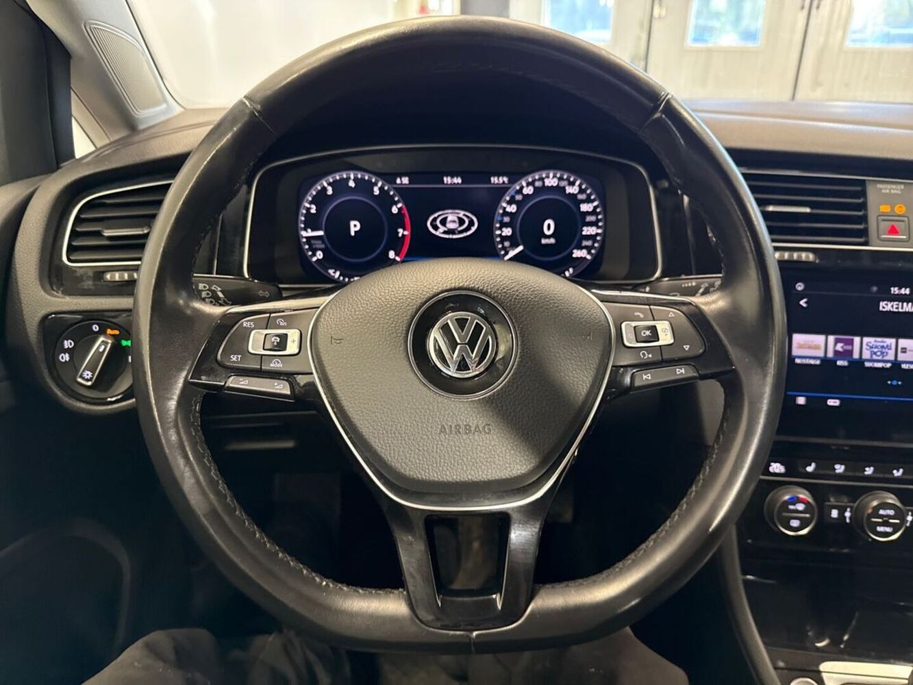 Volkswagen Golf vaihtoauto