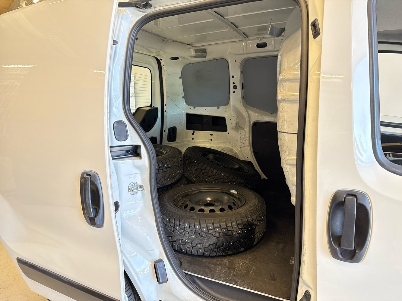 Fiat Fiorino vaihtoauto