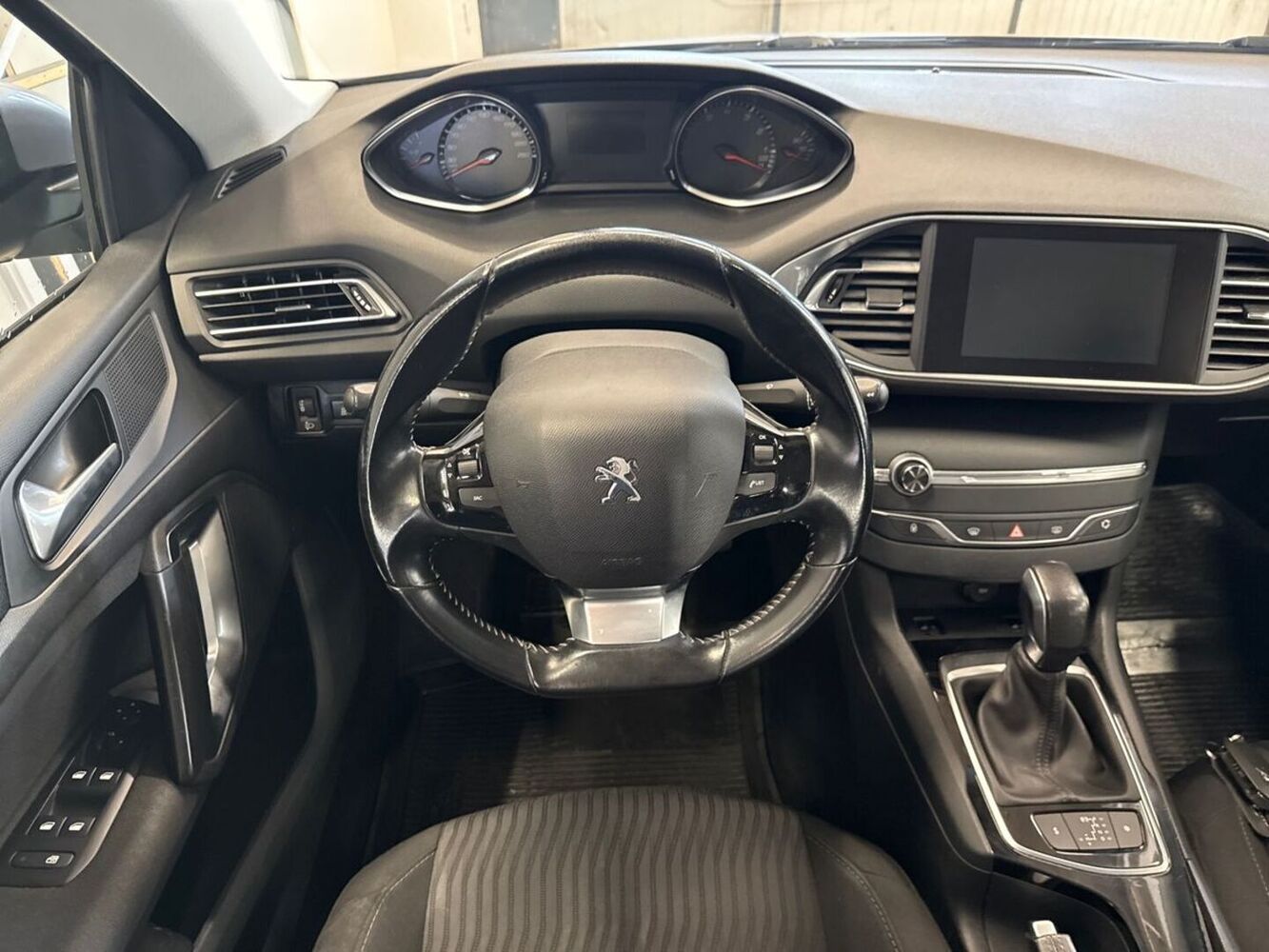 Peugeot 308 vaihtoauto