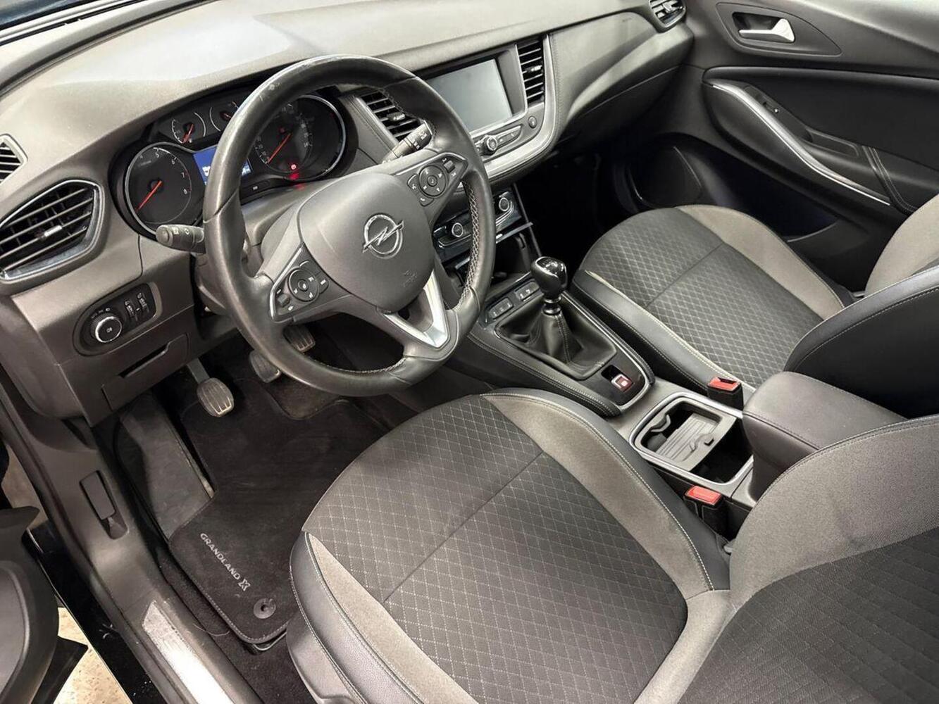 Opel Grandland X vaihtoauto
