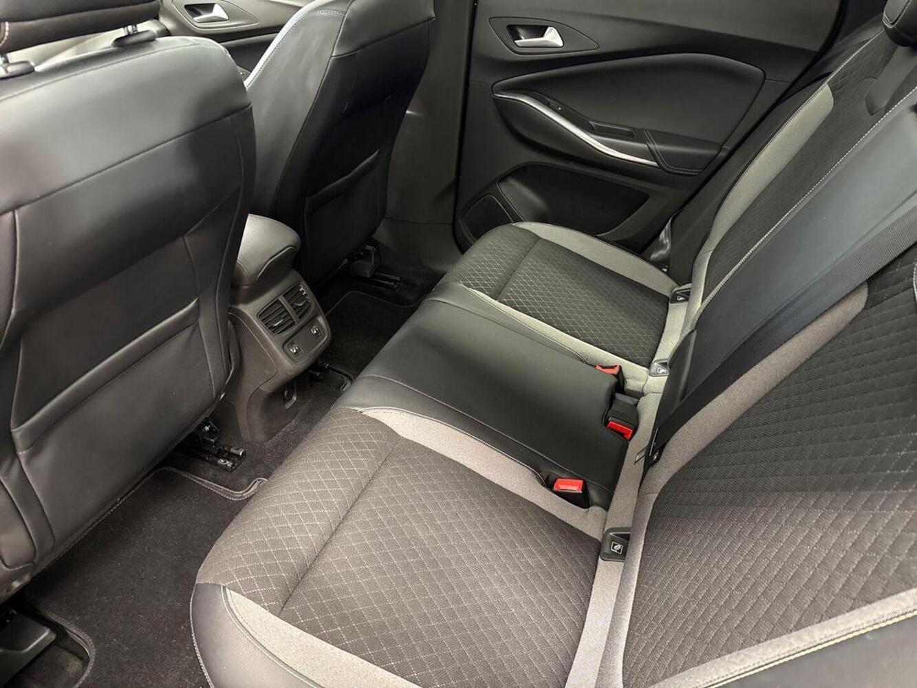 Opel Grandland X vaihtoauto
