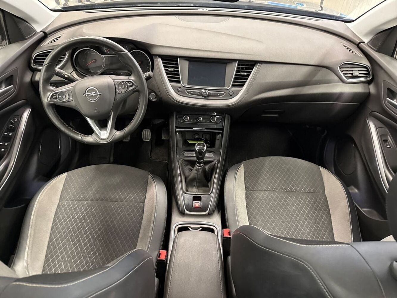 Opel Grandland X vaihtoauto