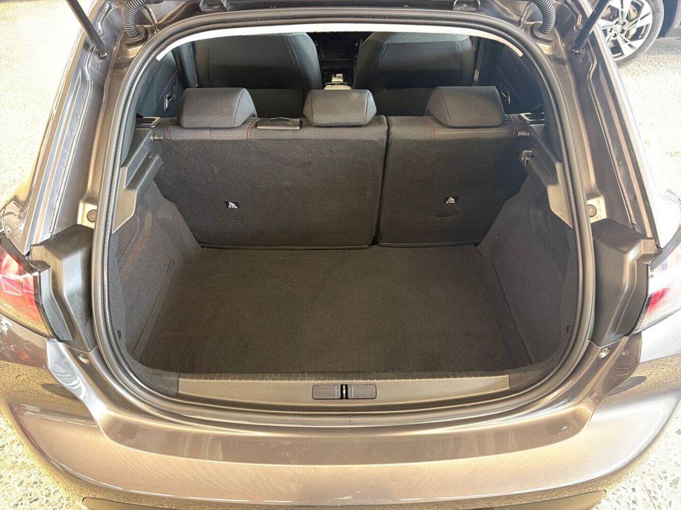 Peugeot 208 vaihtoauto