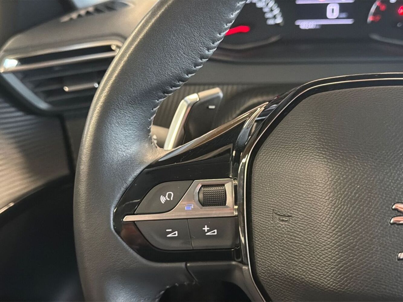 Peugeot 208 vaihtoauto