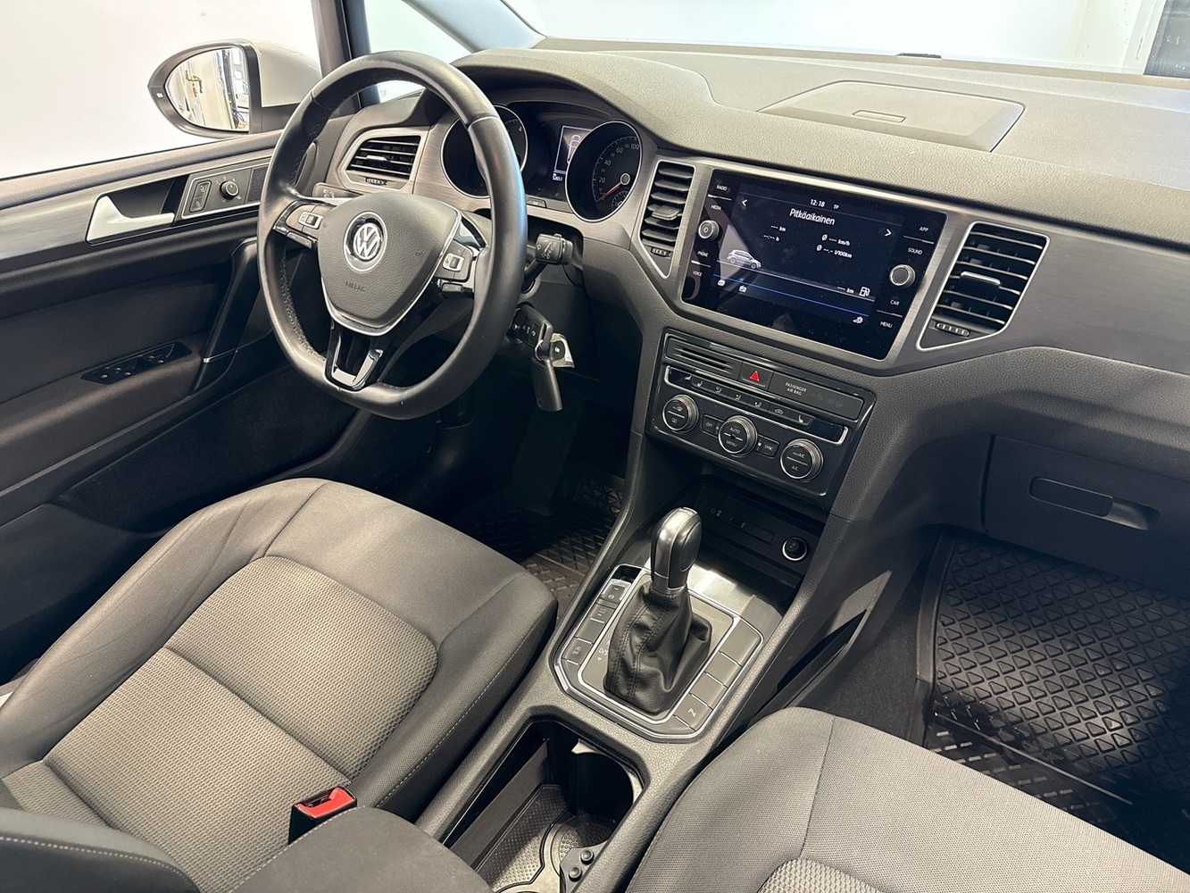 Volkswagen Golf Sportsvan vaihtoauto