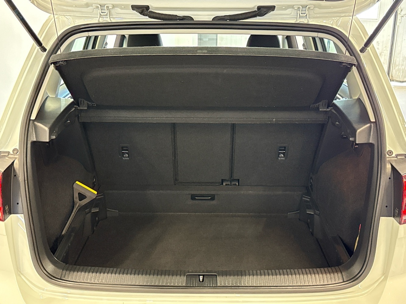 Volkswagen Golf Sportsvan vaihtoauto