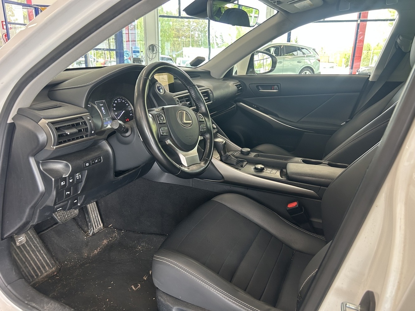 Lexus IS vaihtoauto