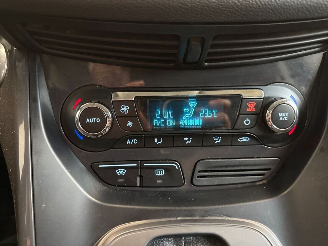 Ford Kuga vaihtoauto