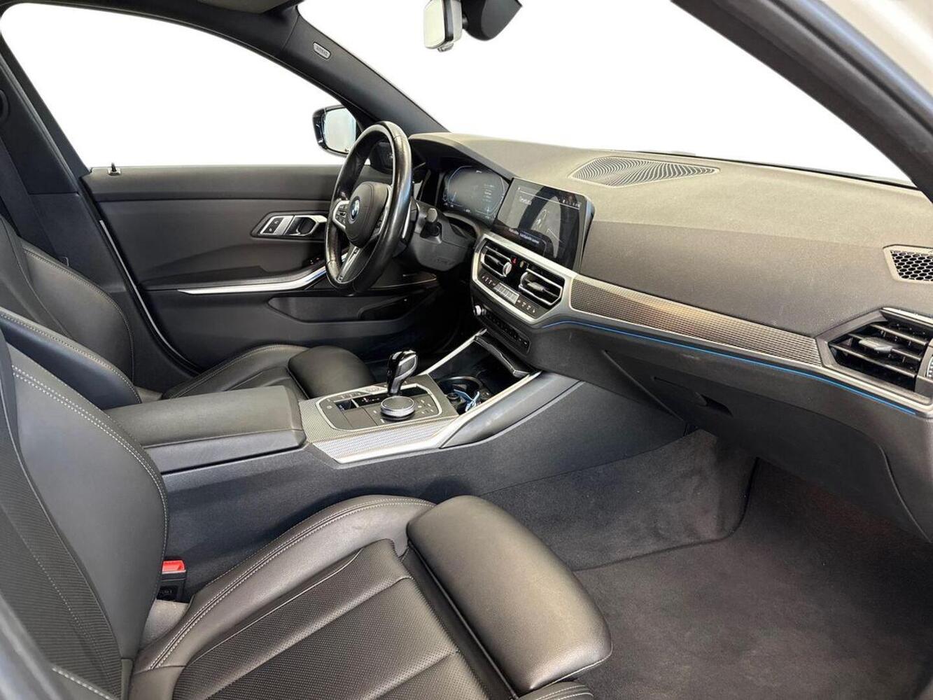 BMW 330 vaihtoauto