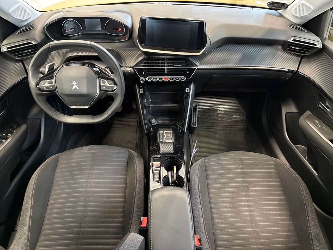 Peugeot 208 vaihtoauto