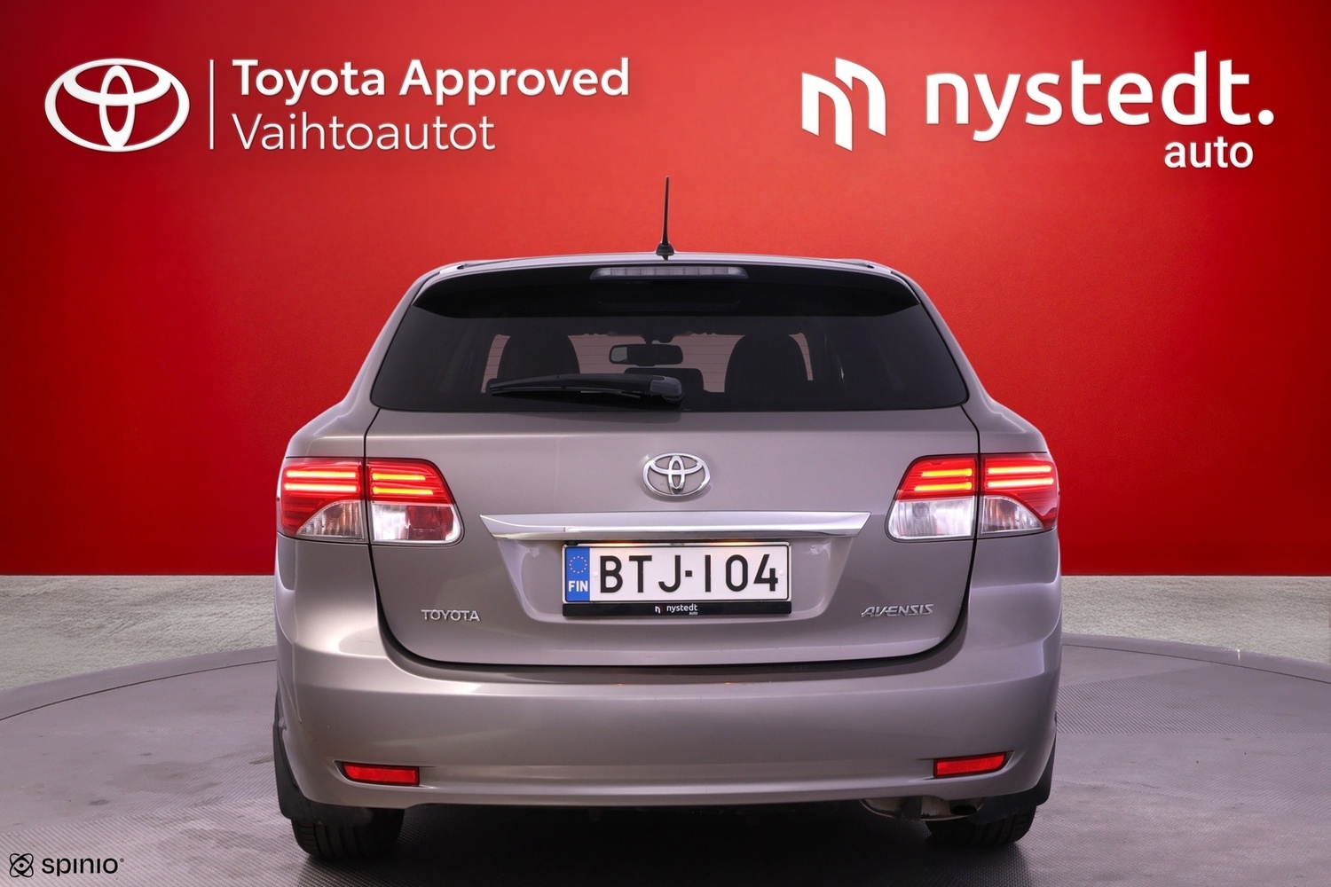 Toyota Avensis vaihtoauto