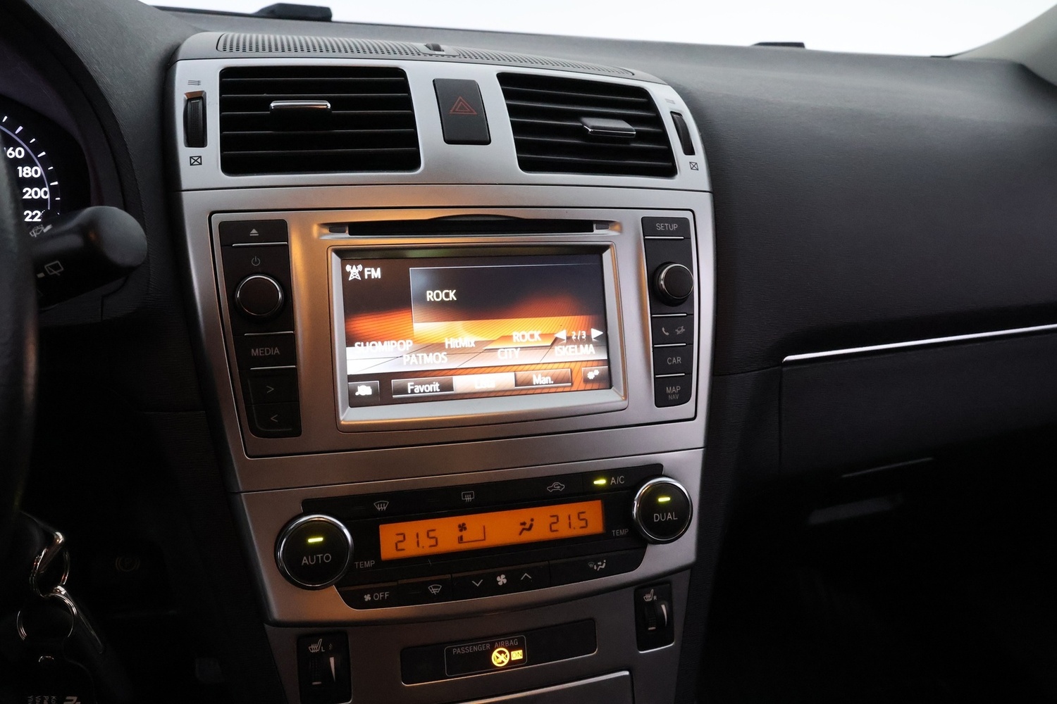 Toyota Avensis vaihtoauto