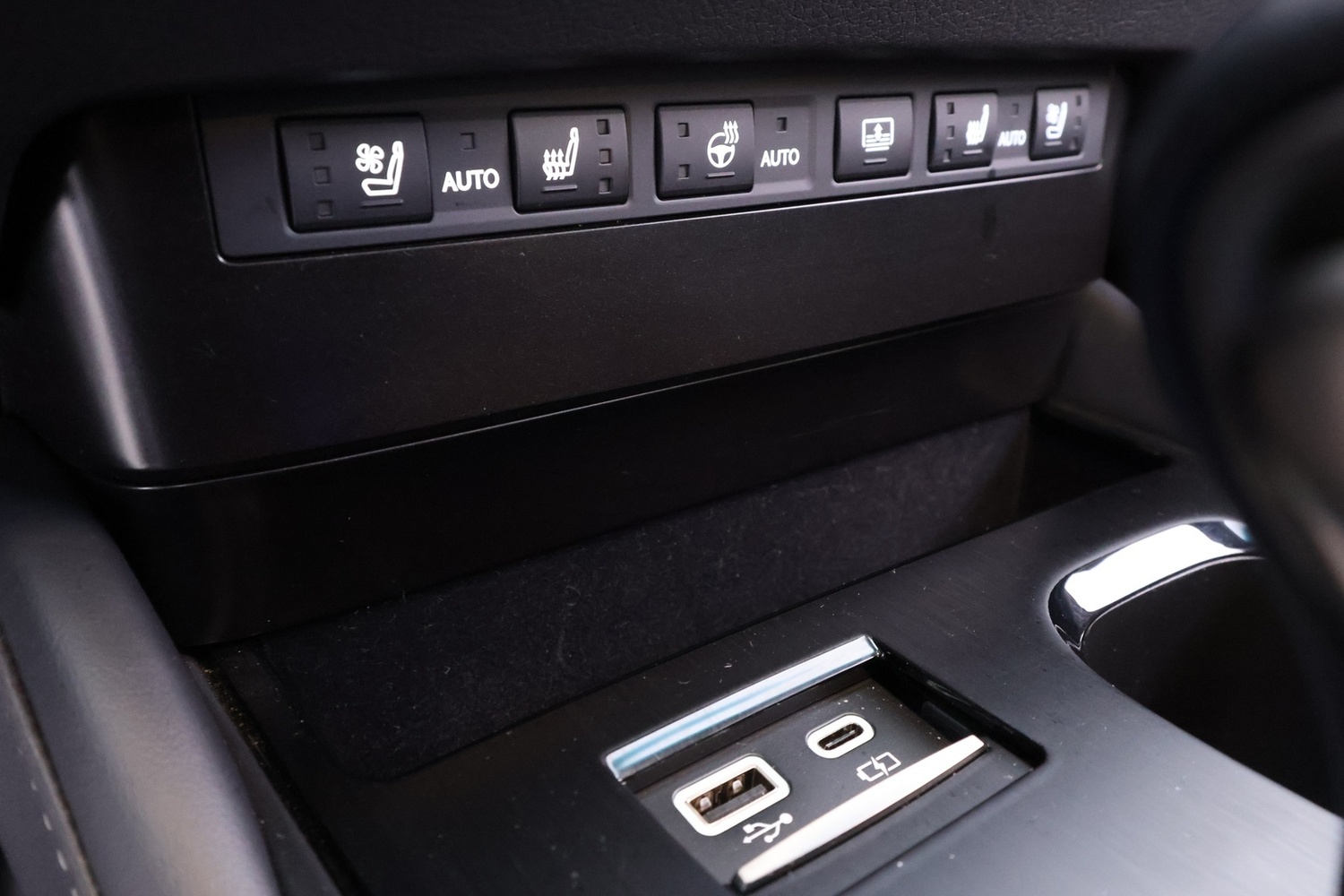 Lexus ES vaihtoauto