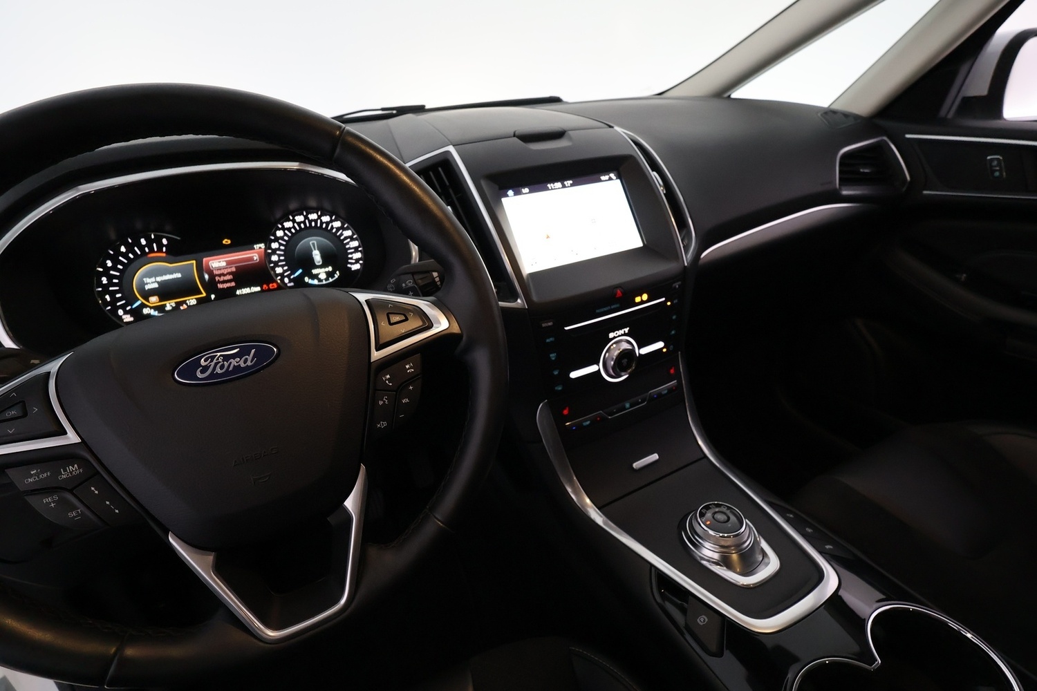 Ford S-MAX vaihtoauto