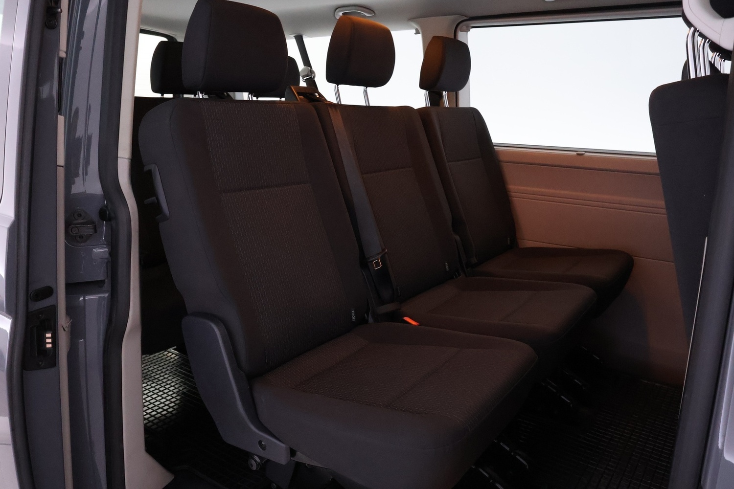 Volkswagen Caravelle vaihtoauto