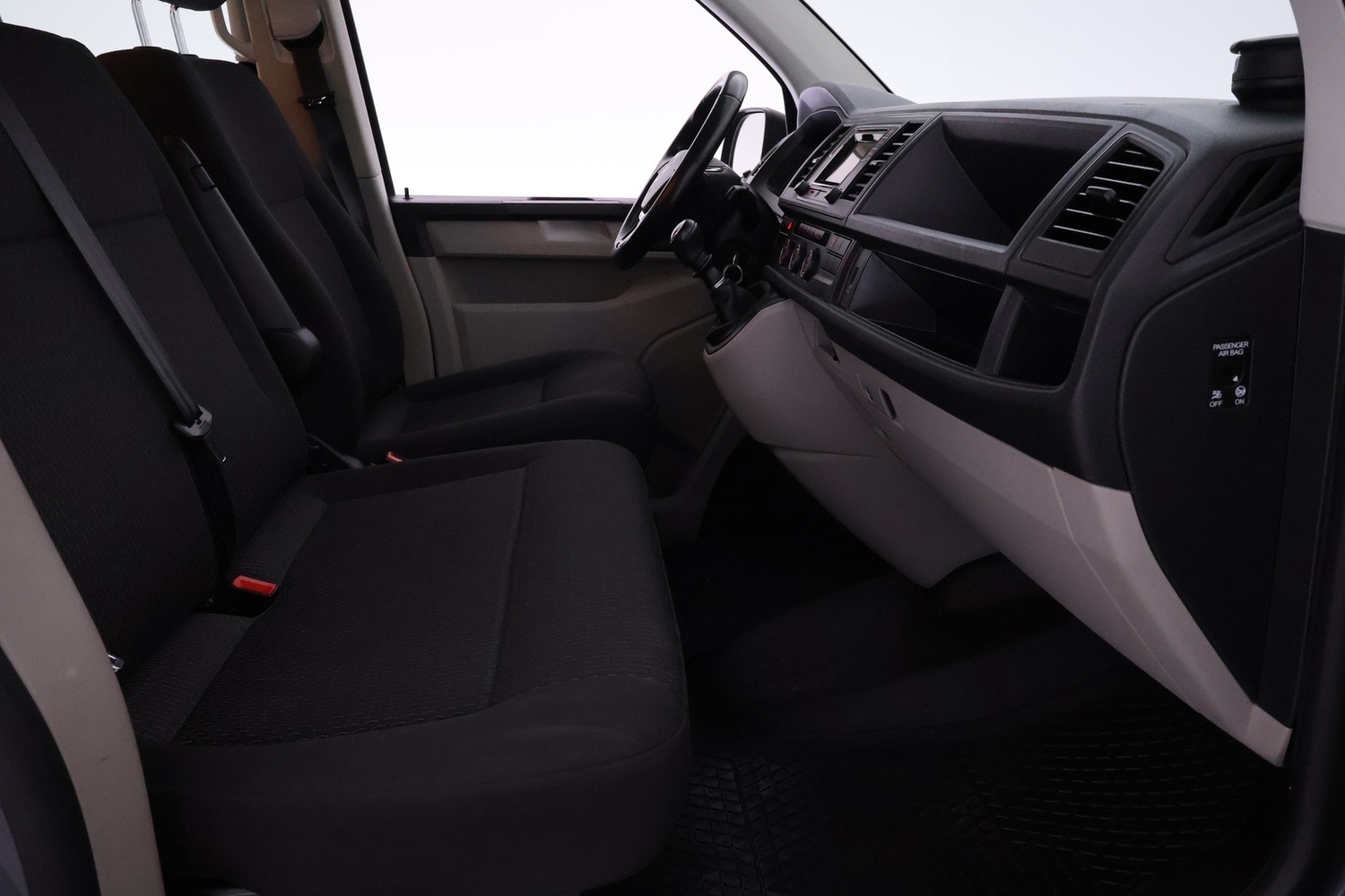 Volkswagen Caravelle vaihtoauto