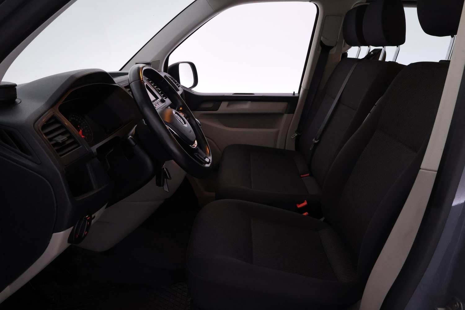 Volkswagen Caravelle vaihtoauto