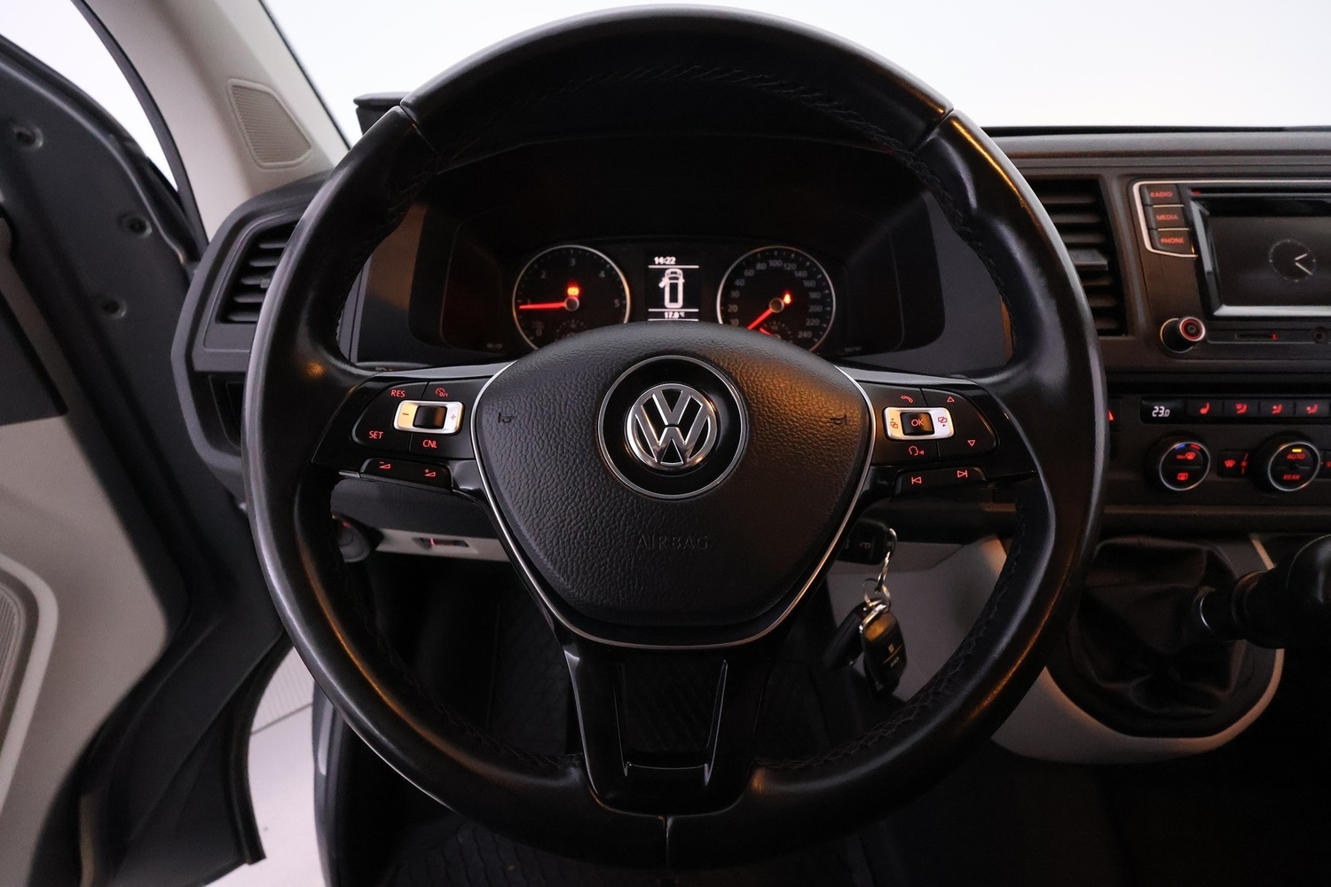 Volkswagen Caravelle vaihtoauto