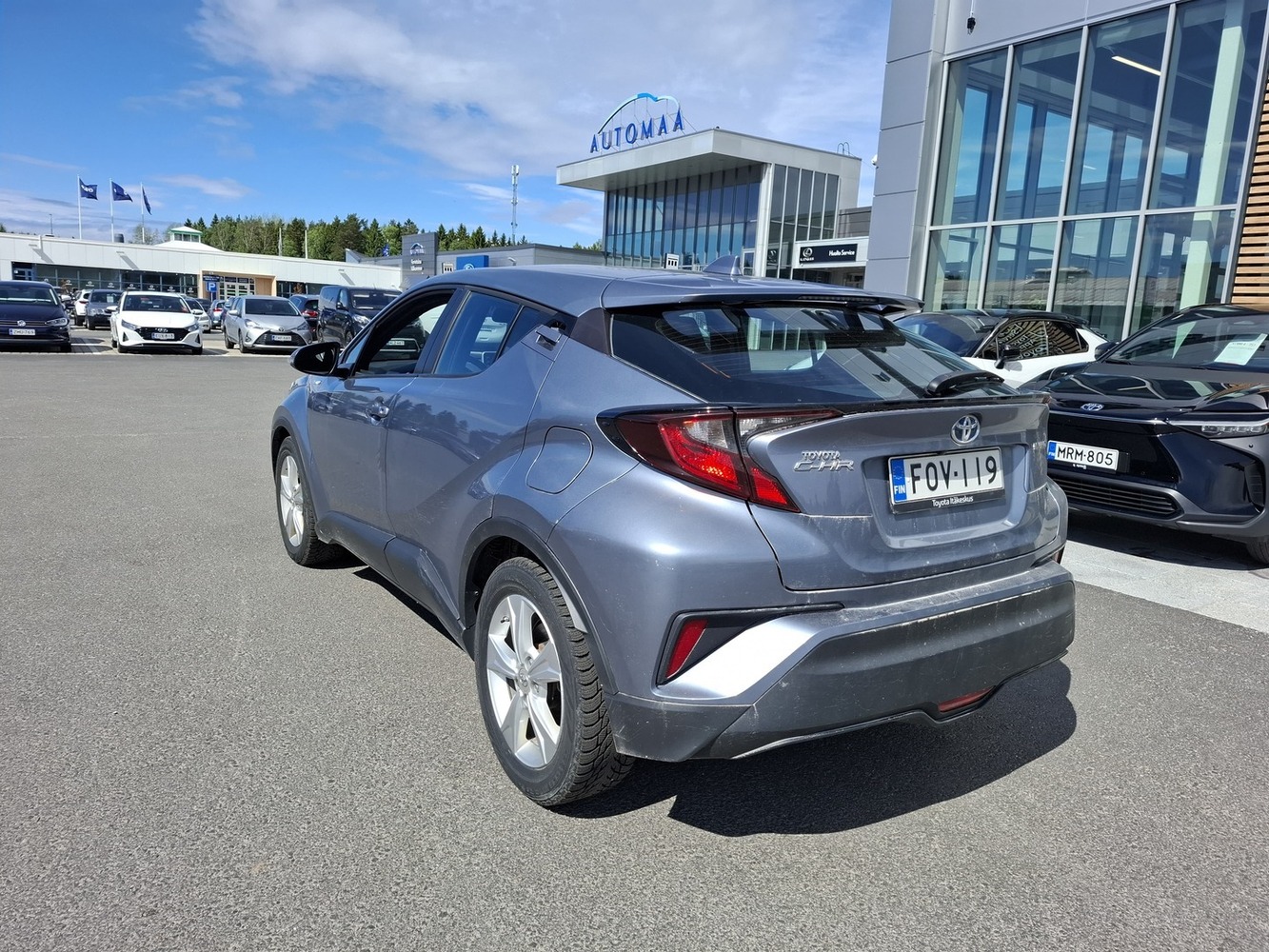 Toyota C-HR vaihtoauto