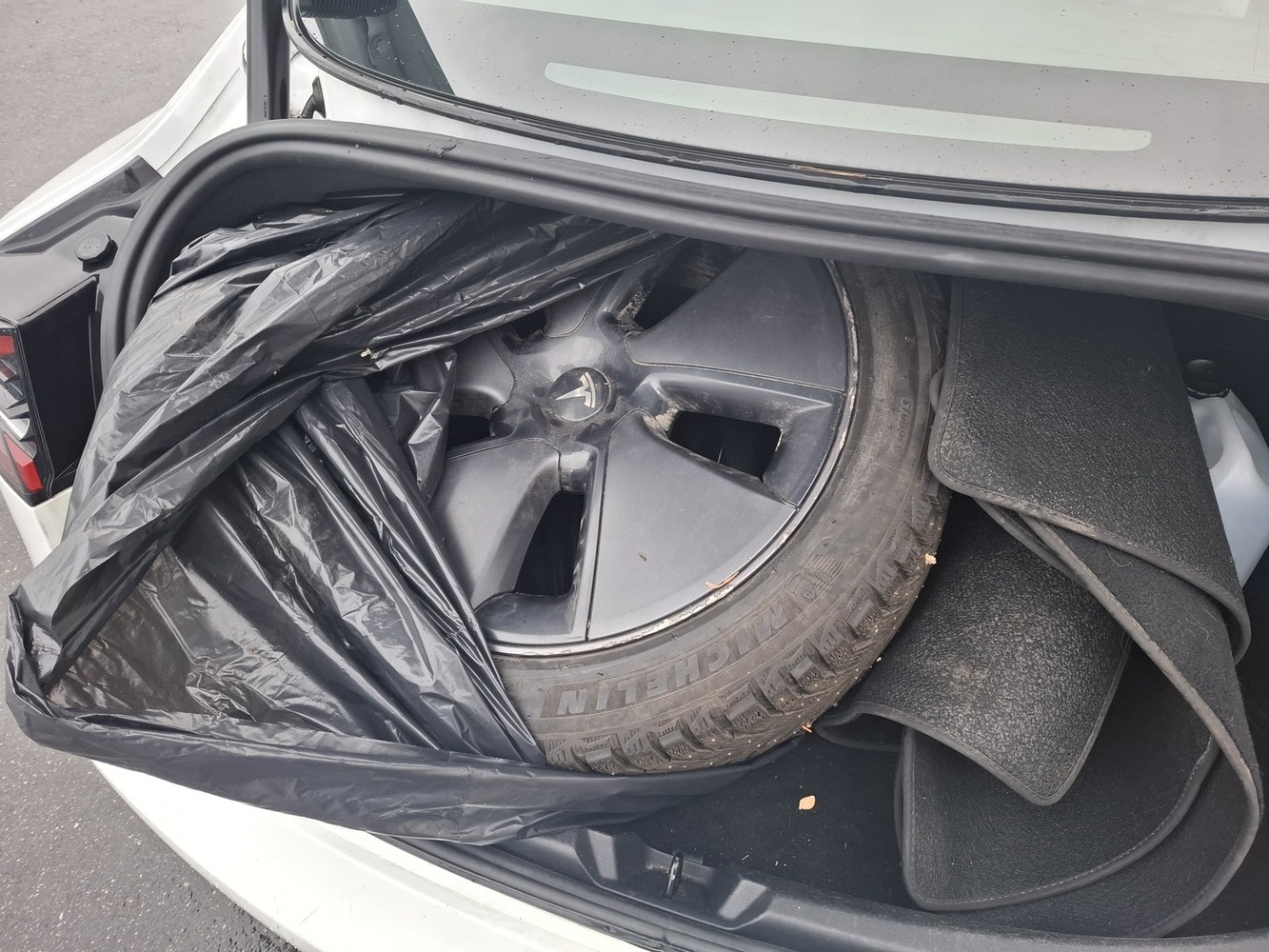 Tesla Model 3 vaihtoauto