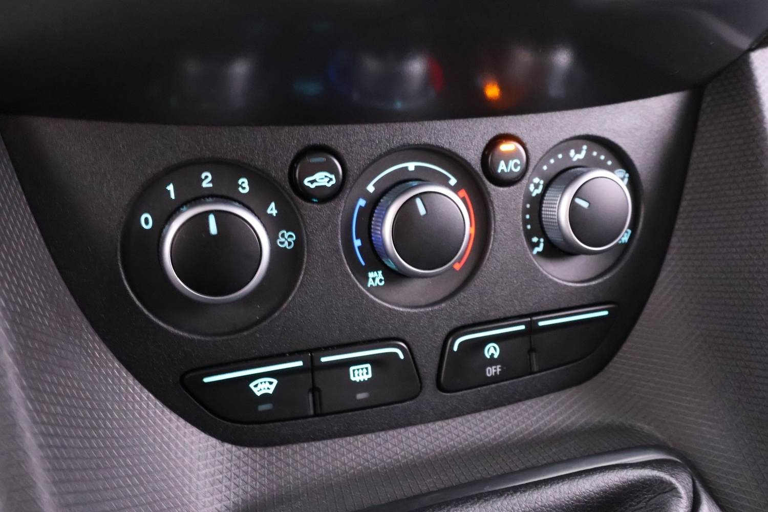 Ford Tourneo Connect vaihtoauto