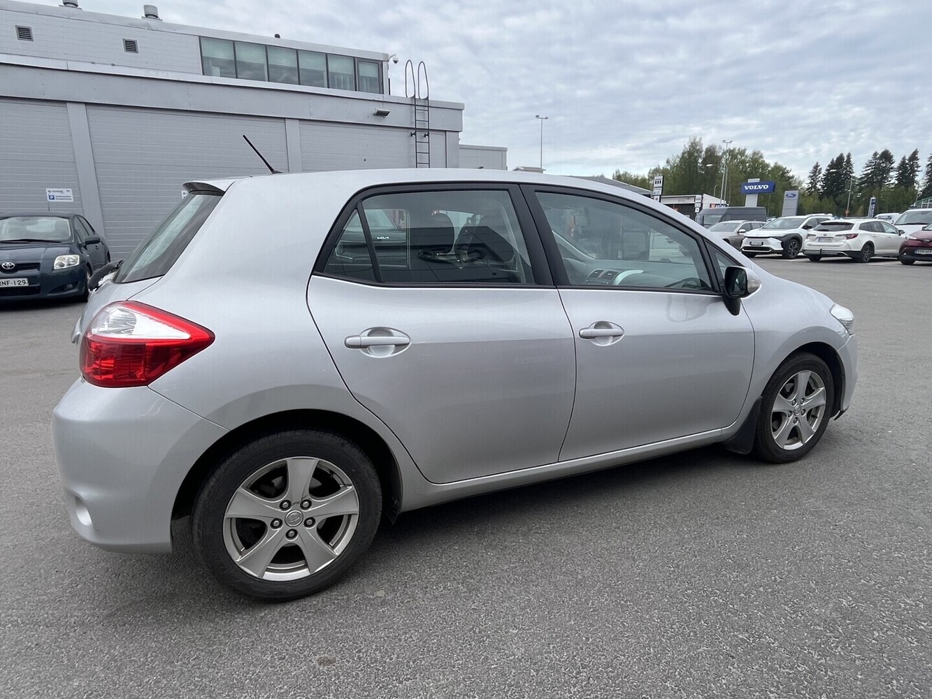 Toyota Auris vaihtoauto