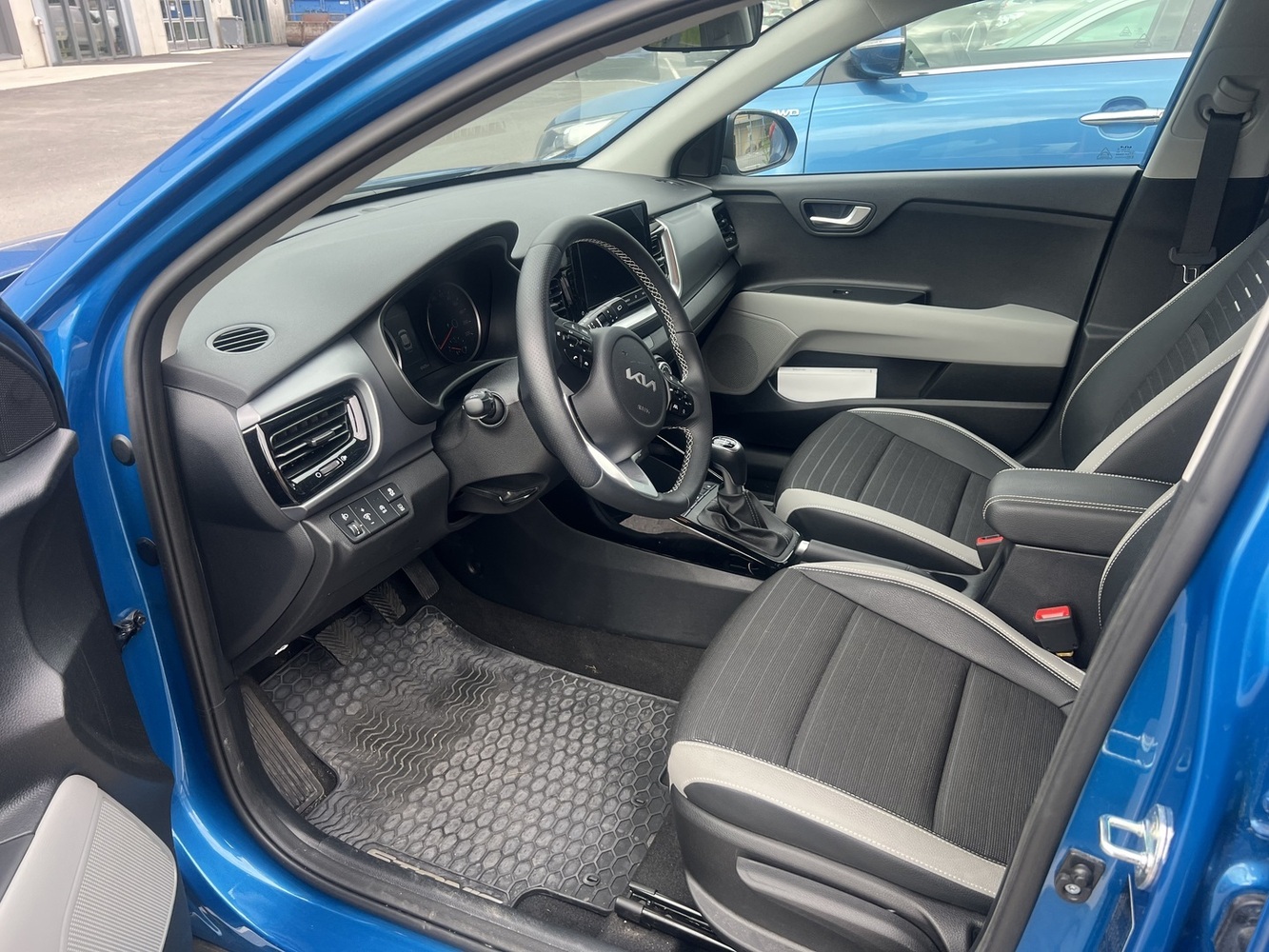 Kia Stonic vaihtoauto