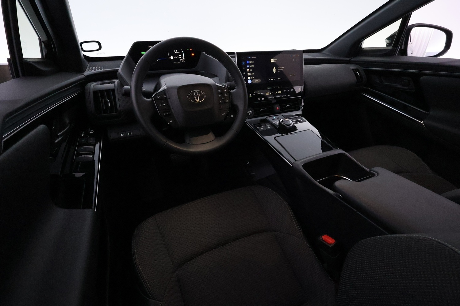 Toyota bZ4X vaihtoauto