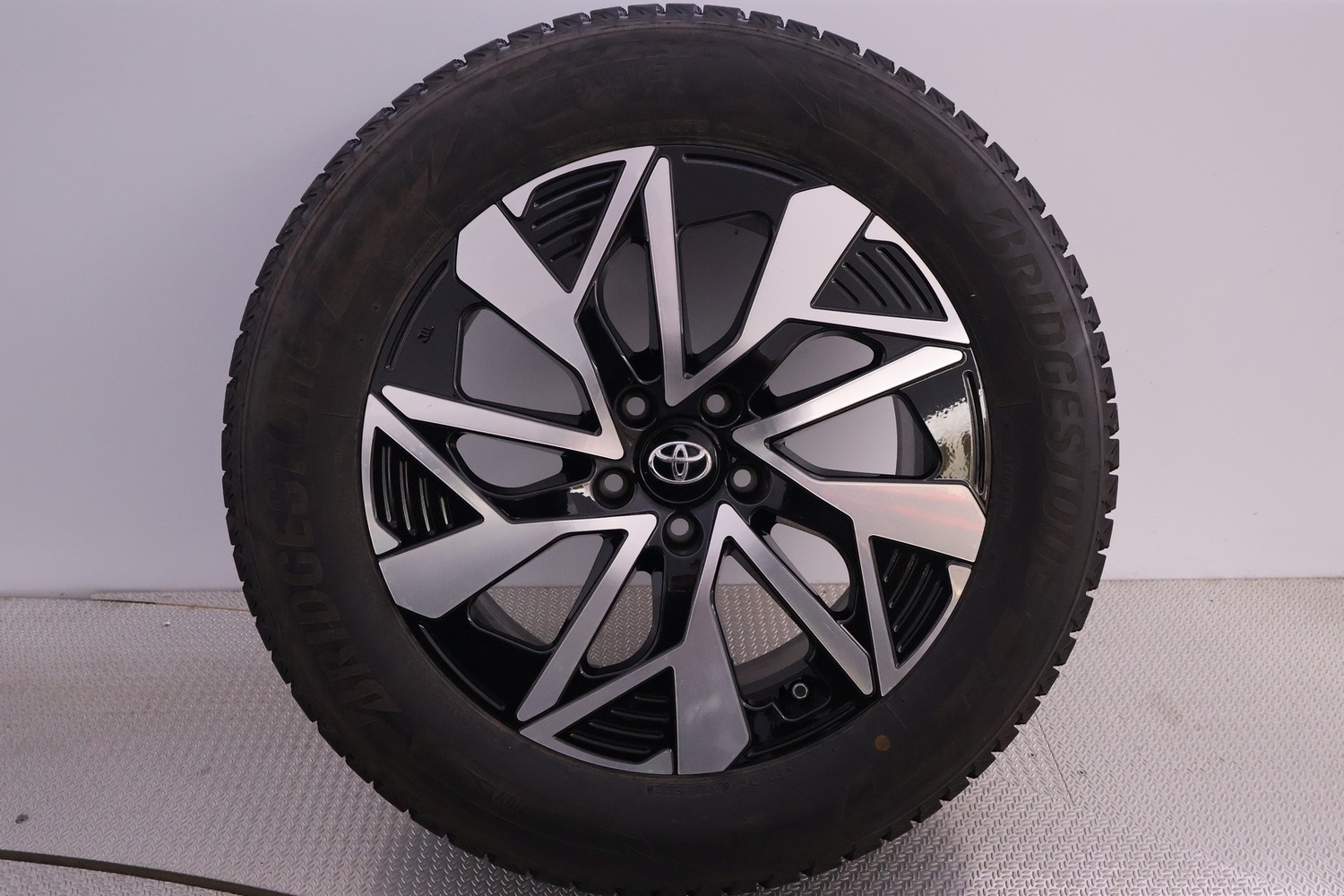 Toyota bZ4X vaihtoauto