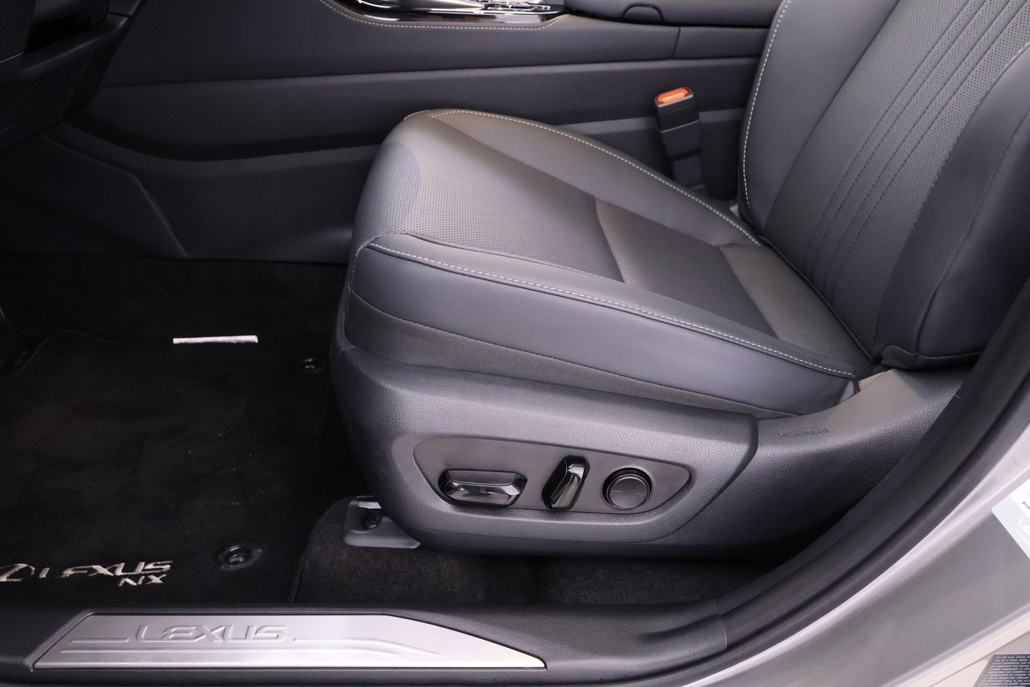 Lexus NX vaihtoauto
