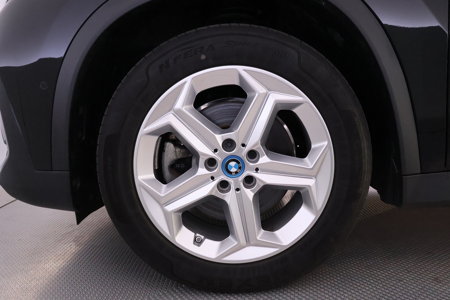 BMW iX1 vaihtoauto