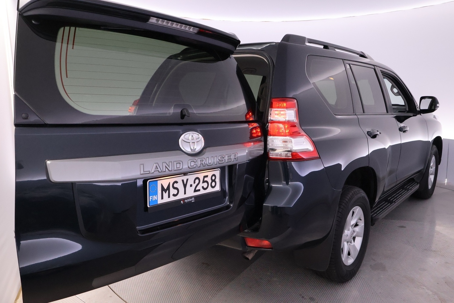 Toyota Land Cruiser vaihtoauto