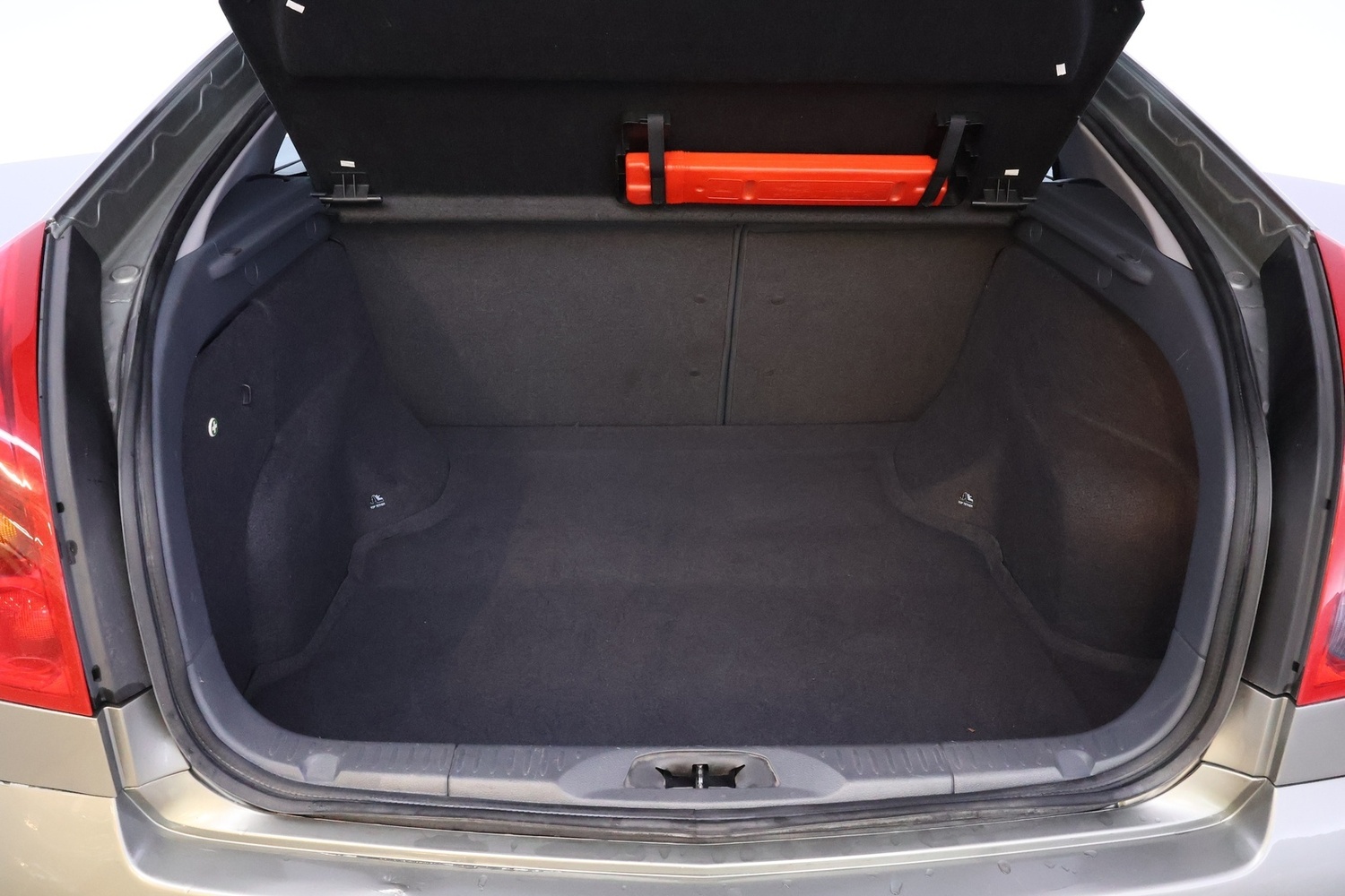Nissan Primera vaihtoauto