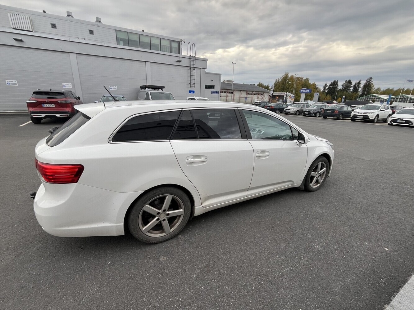 Toyota Avensis vaihtoauto