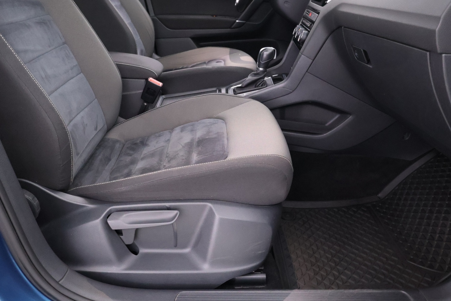 Volkswagen Golf Sportsvan vaihtoauto
