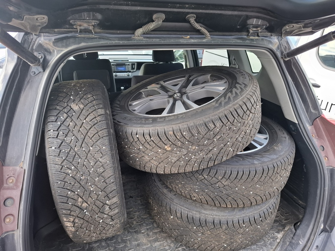 Toyota RAV4 vaihtoauto