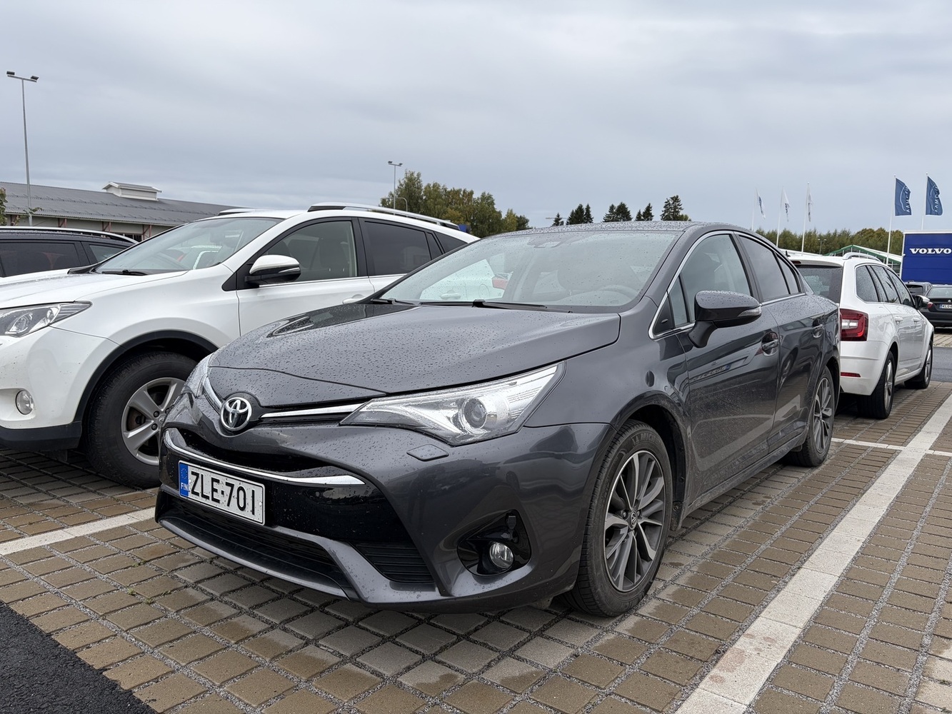 Toyota Avensis vaihtoauto