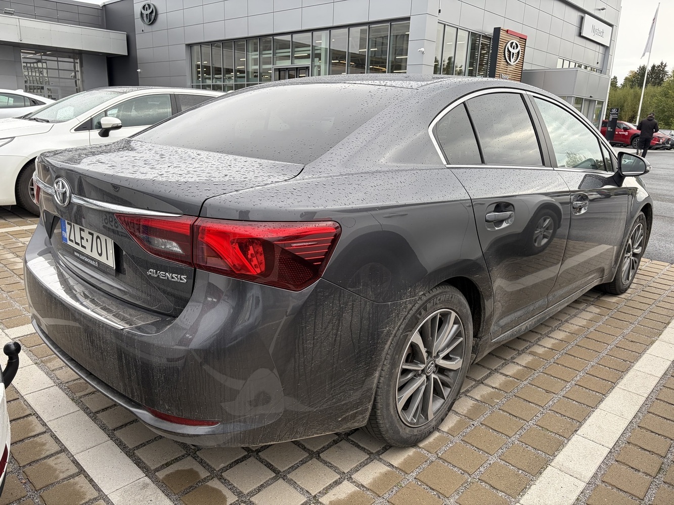 Toyota Avensis vaihtoauto