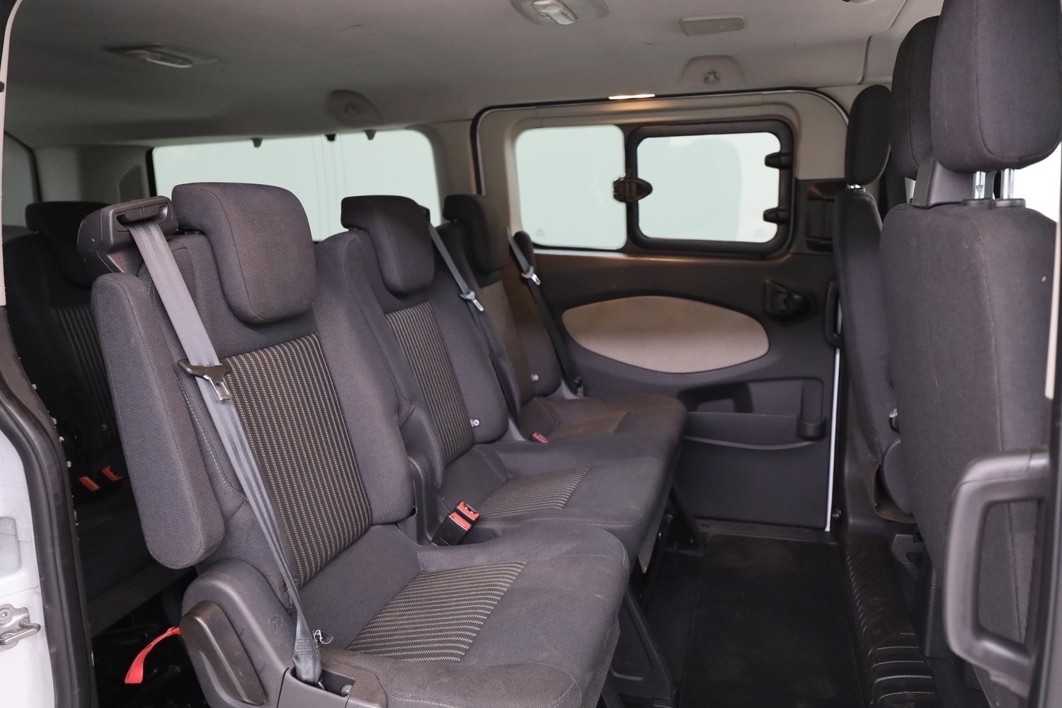 Ford Tourneo Custom vaihtoauto