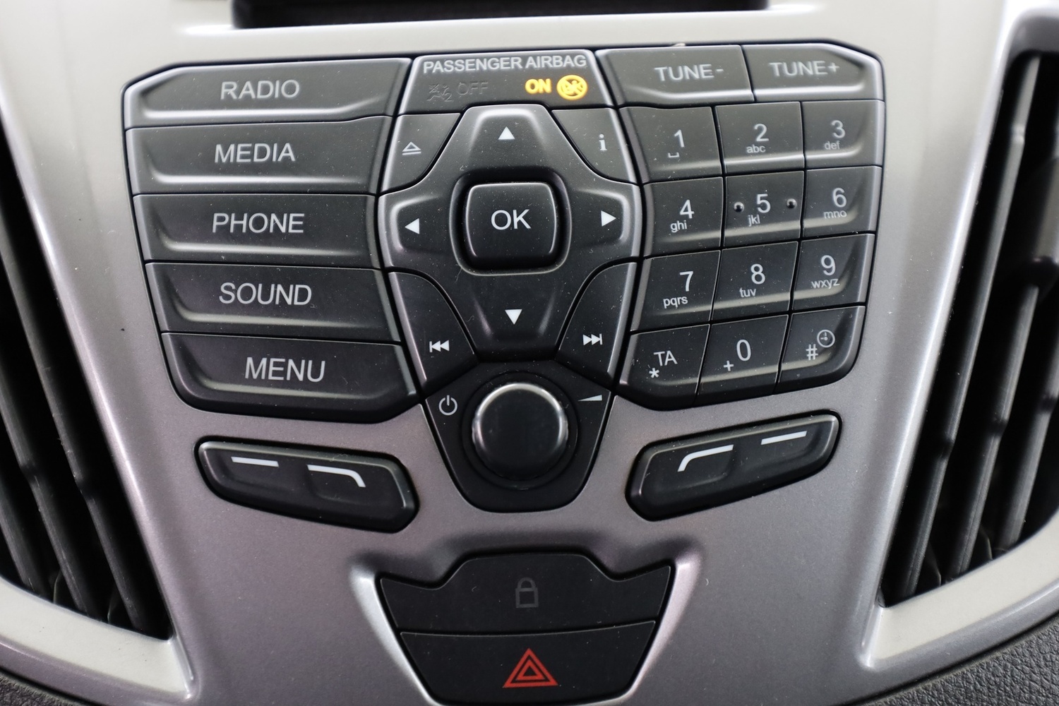 Ford Tourneo Custom vaihtoauto