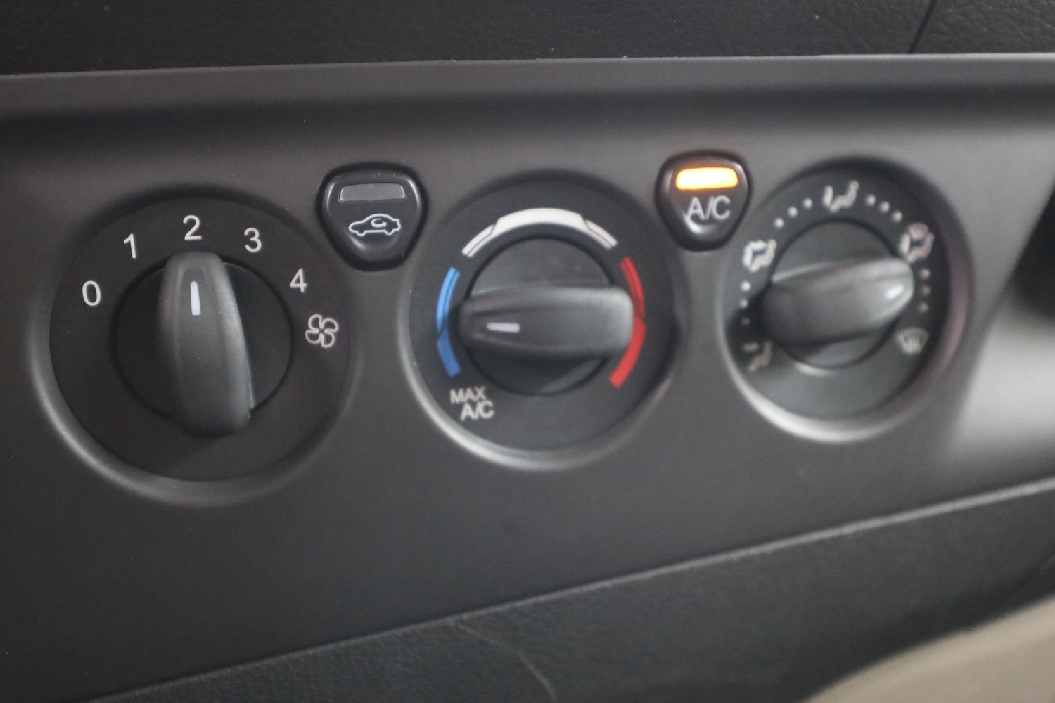 Ford Tourneo Custom vaihtoauto