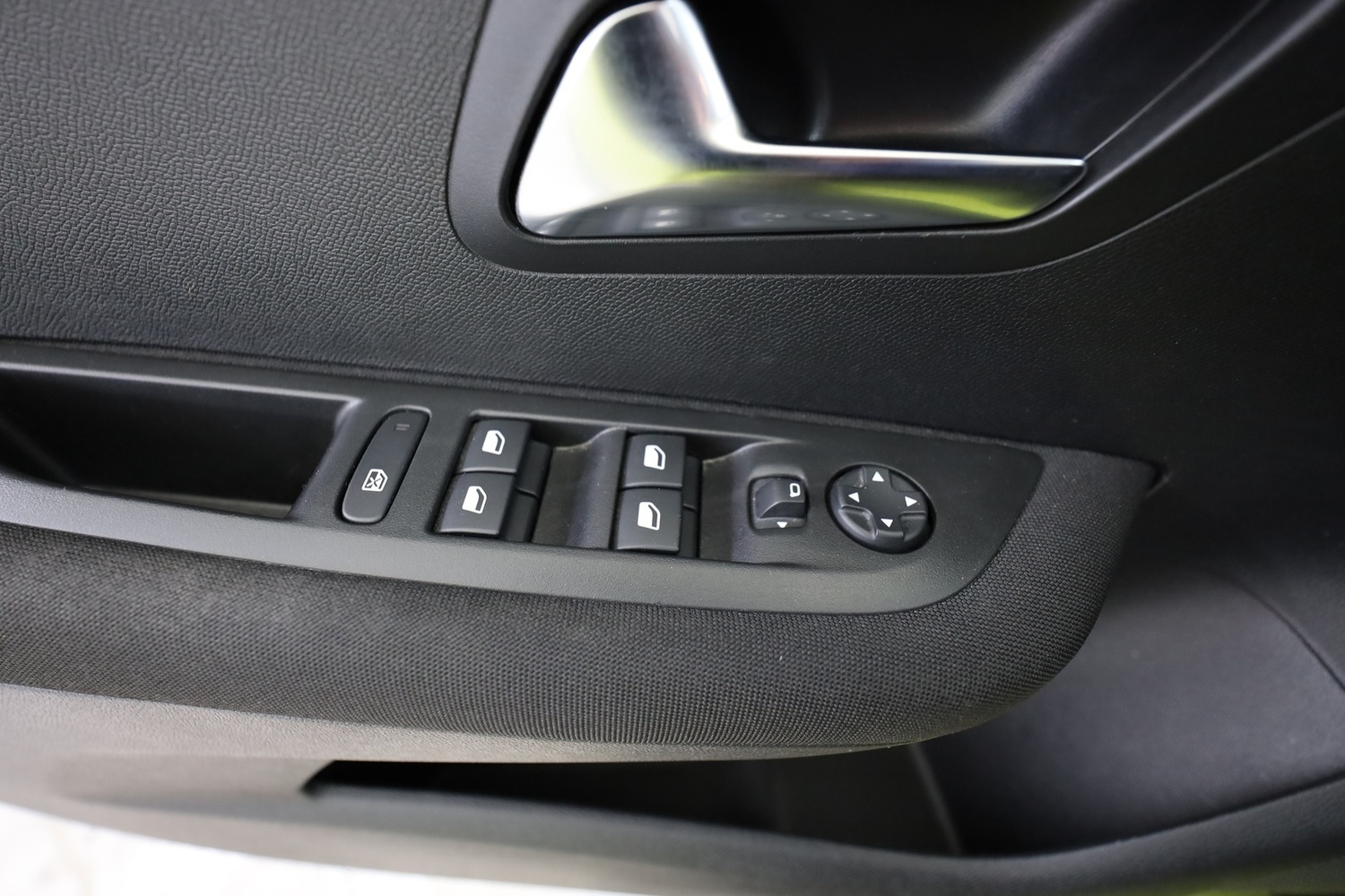 Peugeot 208 vaihtoauto
