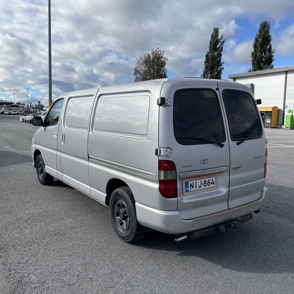 Toyota Hiace vaihtoauto