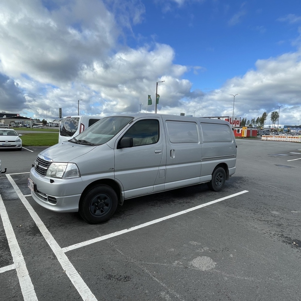 Toyota Hiace vaihtoauto