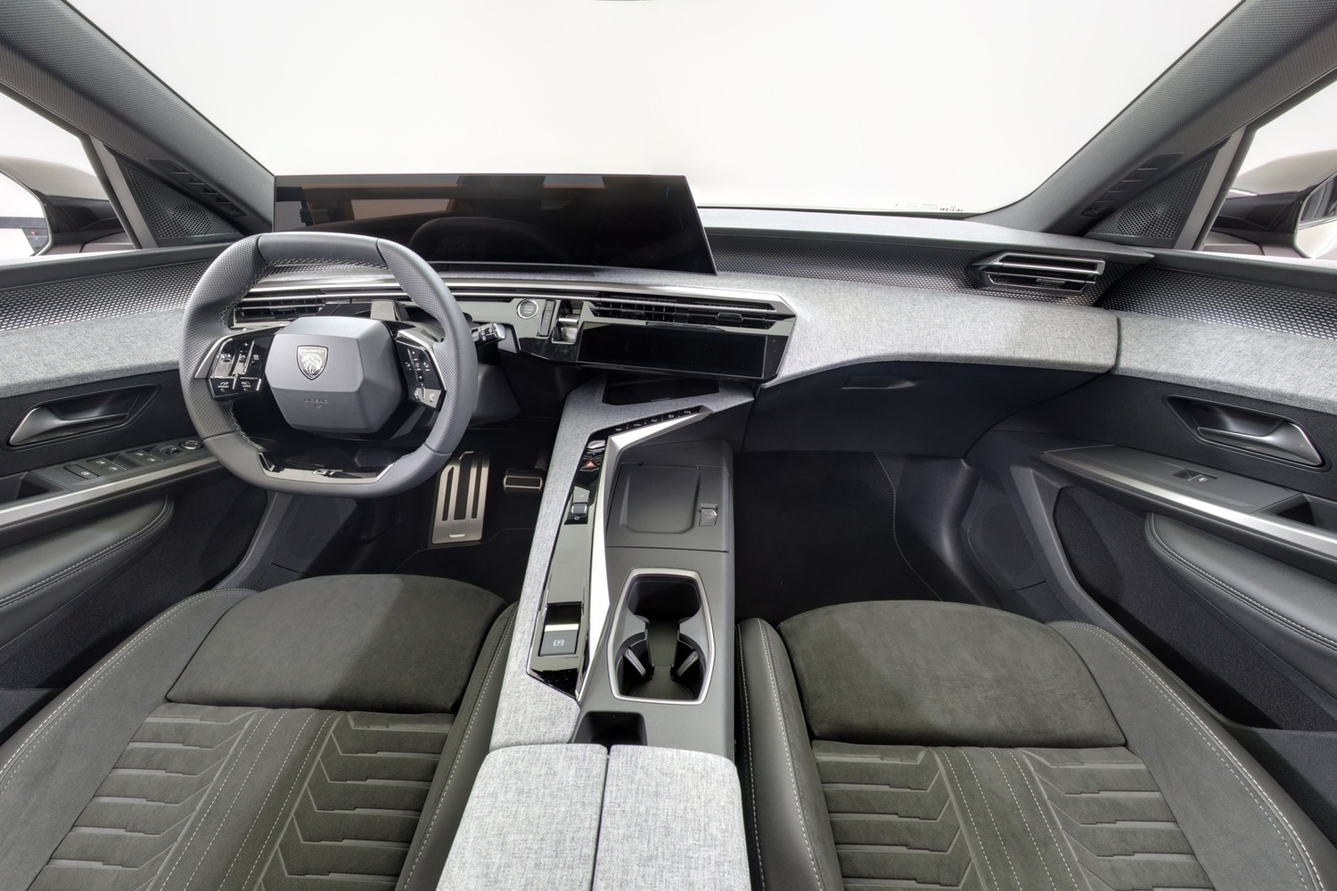 Peugeot E-5008 vaihtoauto