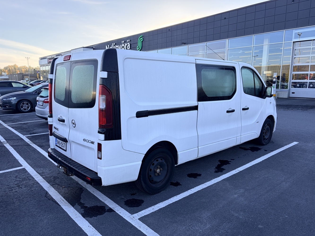 Opel Vivaro vaihtoauto
