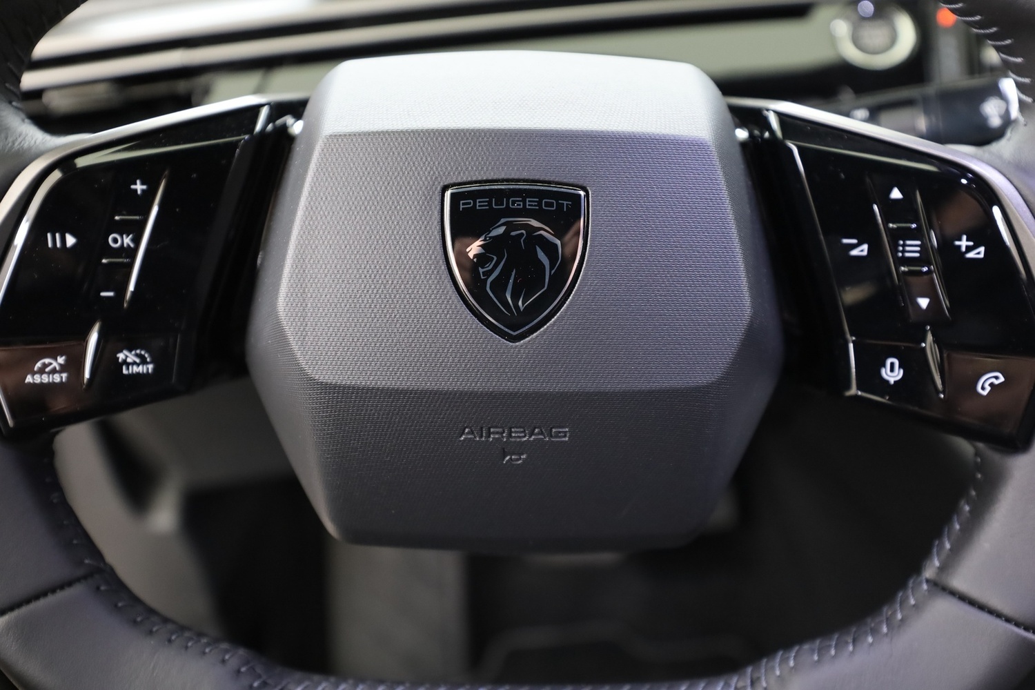 Peugeot E-3008 vaihtoauto